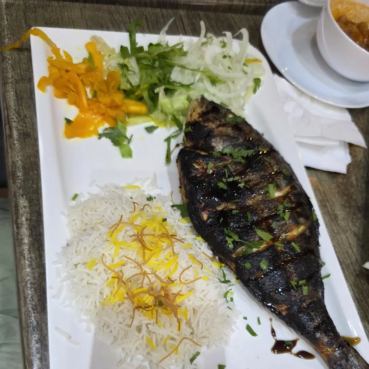 fisch goldbrasse سمك مشوي على الفحم
